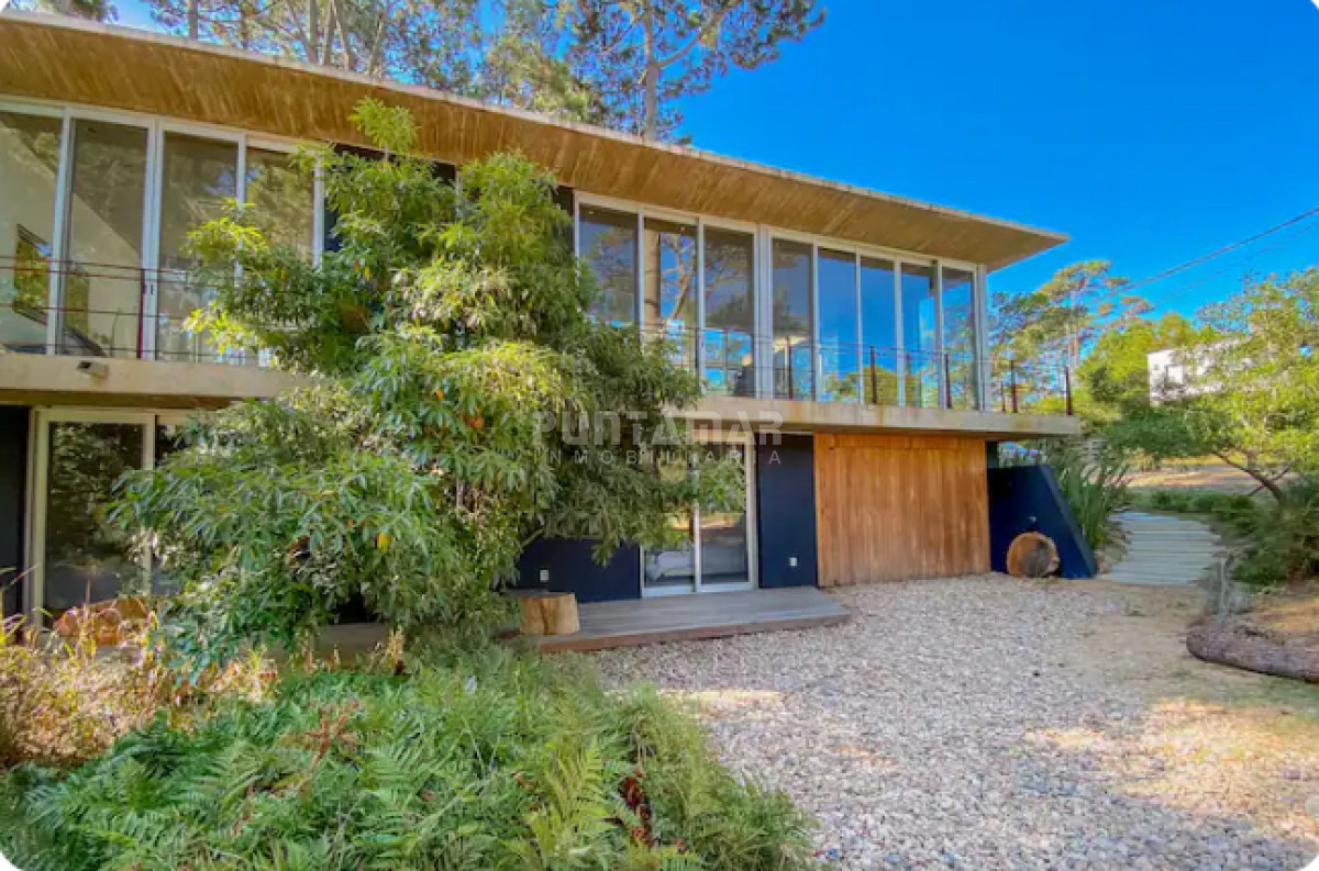 Casa ID.213486 - Casa moderna en alquiler en Montoya