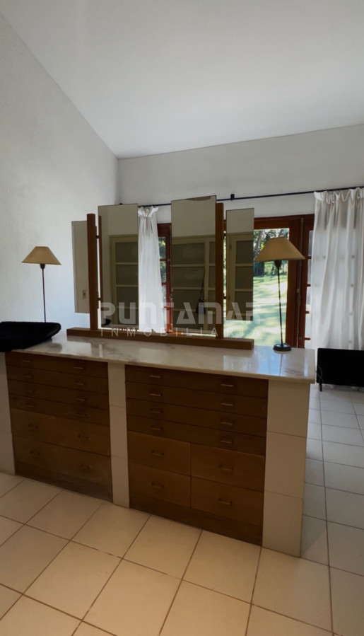 Casa ID.212432 - ALQUILER  CASA DE 3 DORMITORIOS EN SUITE EN SAN RAFAEL CON PISCINA