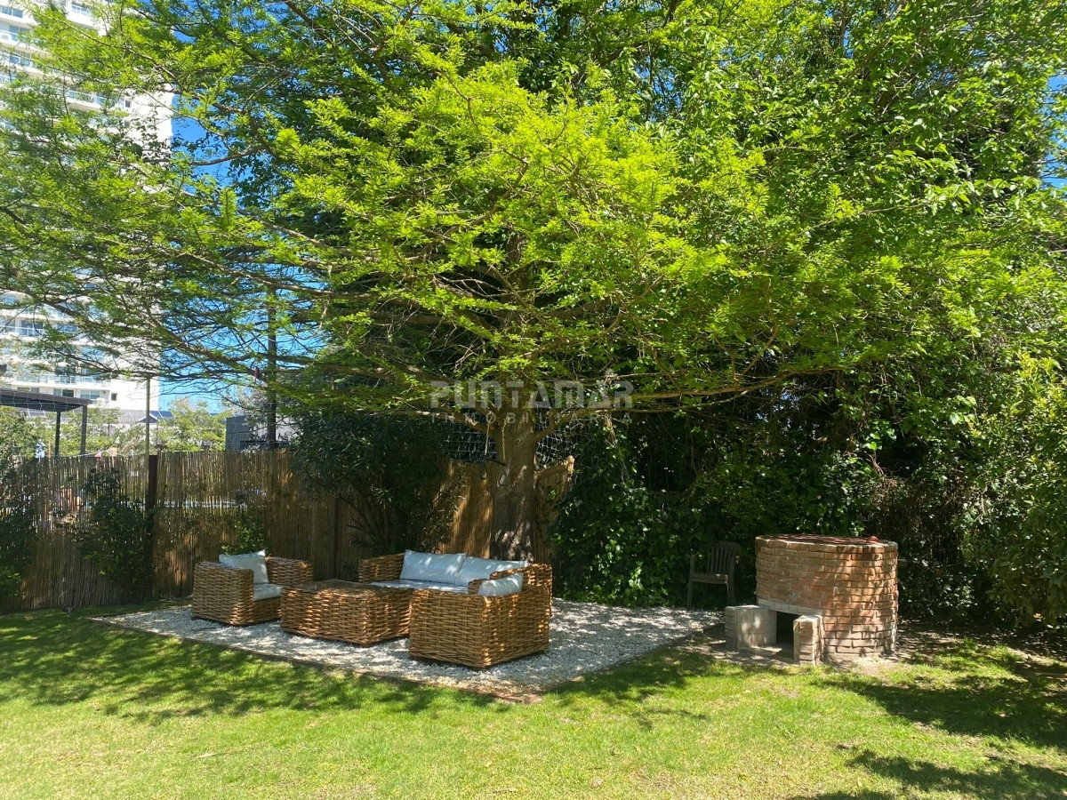 Casa ID.212158 - CASA DE 5 DORMITORIOS CON PISCINA EN PUNTA DEL ESTE!