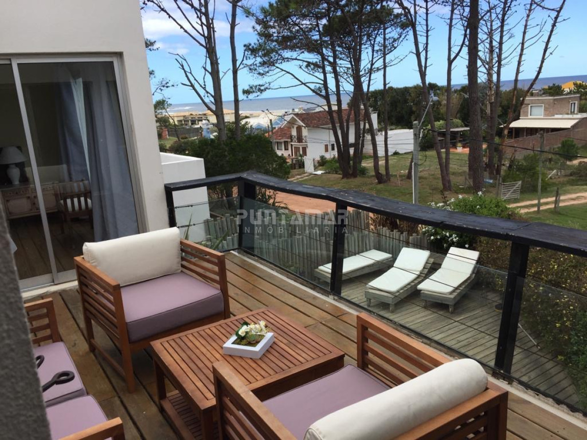 Casa ID.210912 - CASA EN ALQUILER EN MONTOYA DE 5 DORMITORIOS Y PISCINA 