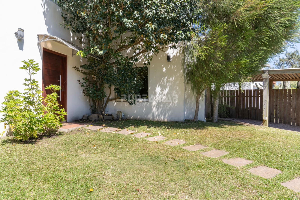 Casa ID.212570 - CASA EN LA JUANITA DE 4 DORMITORIOS A MINUTIOS DE JOSE IGNACIO