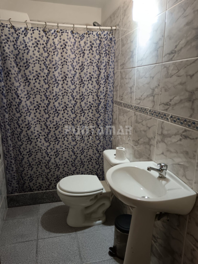 Casa ID.210977 - ALQUILER DE CASA EN MONTOYA 3 DORMITORIOS CON PISCINA