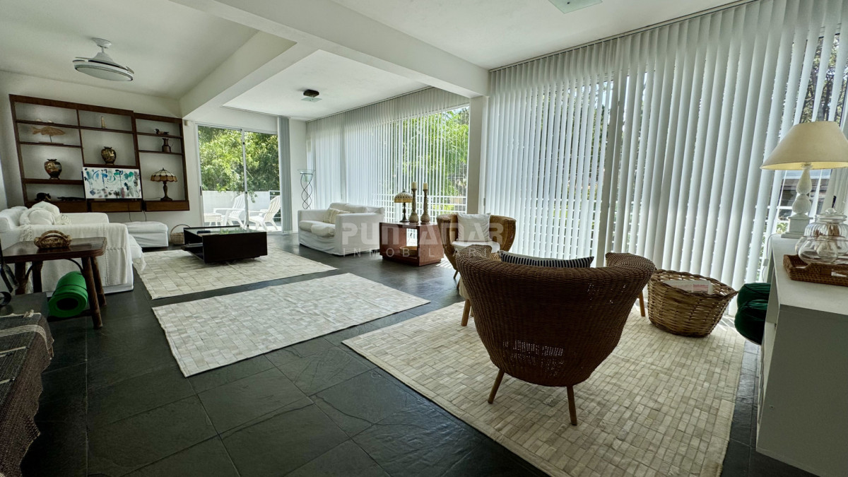 HERMOSA CASA DE 4 DORMITORIOS A METROS DE PLAYA MONTOYA  - PMI211927C