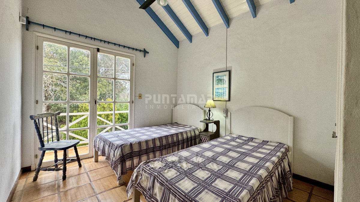 Casa ID.213702 - ALQUILER  CASA 4 DORMITORIOS  EN EL CORAZON DE LA BARRA