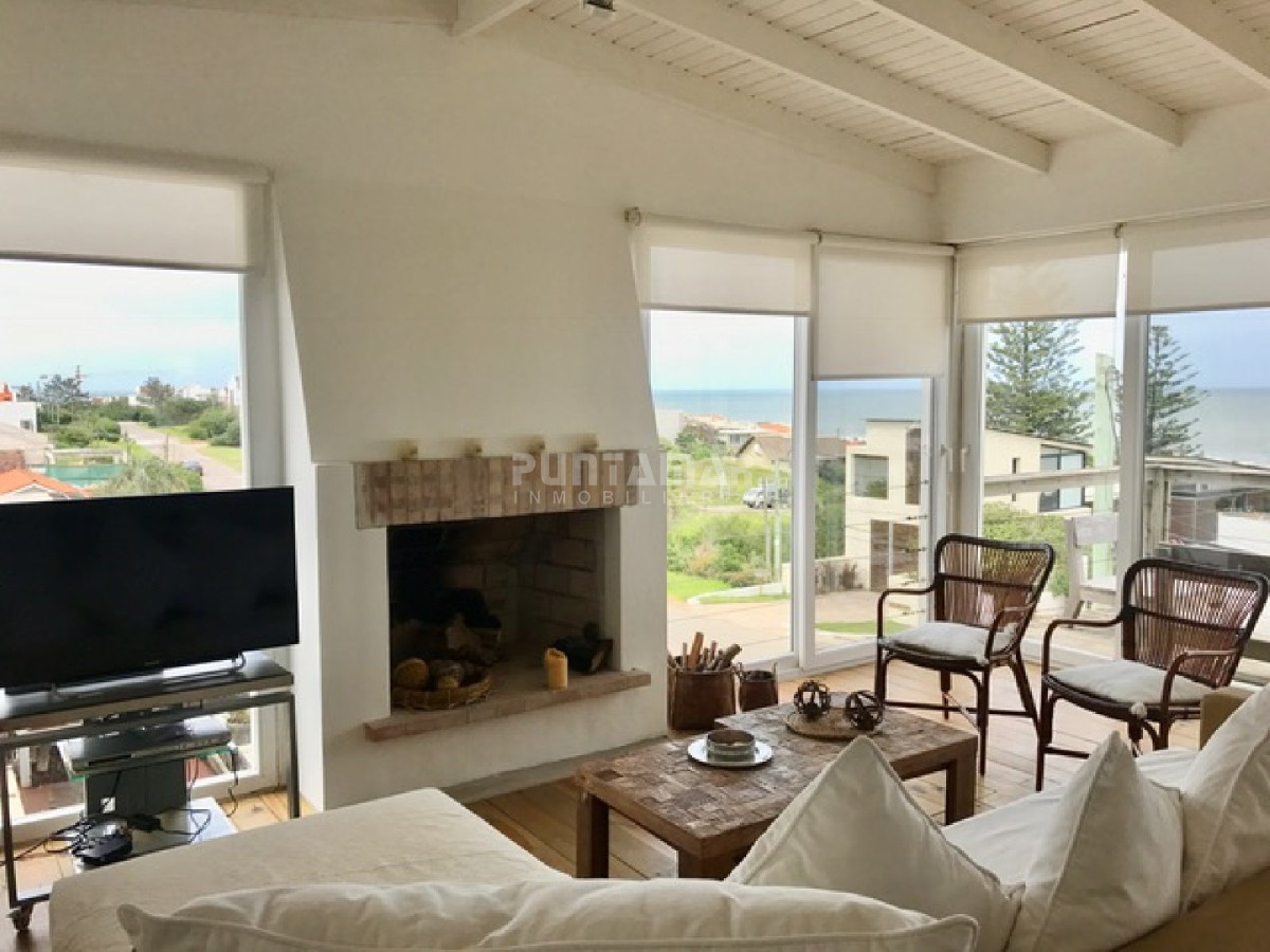 Casa ID.210933 - Casa en alquiler en La Barra, 4 dormitorios, piscina