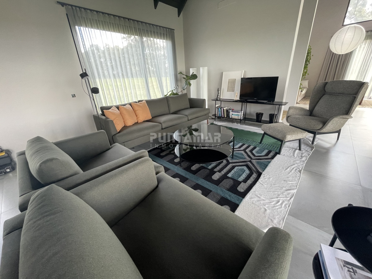 VENTA, ESPECTACULAR CASA DE DISEÑO EN PUEBLO MIO MANANTIALES - PMI213184C
