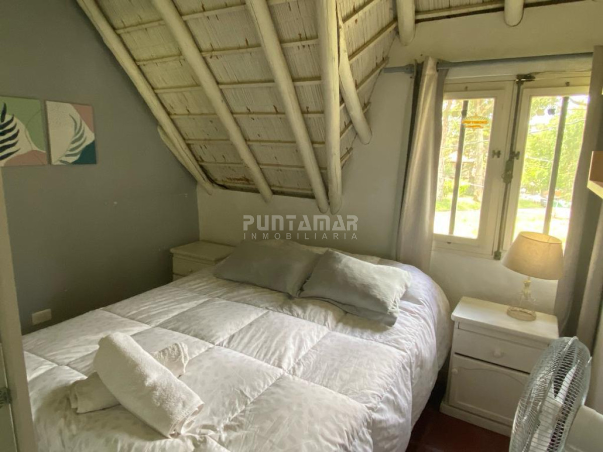 Casa ID.213540 - HERMOSA CASA DE 4 DORMITORIOS Y PISCINA A 300 METROS DEL MAR