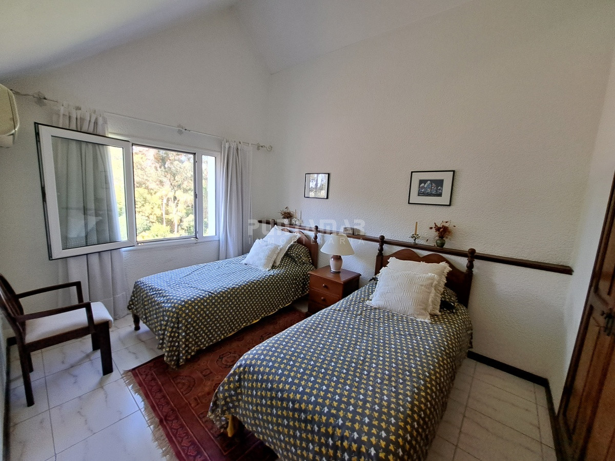 Casa ID.212912 - IMPORTANTE CASA DE 2 PLANTAS  