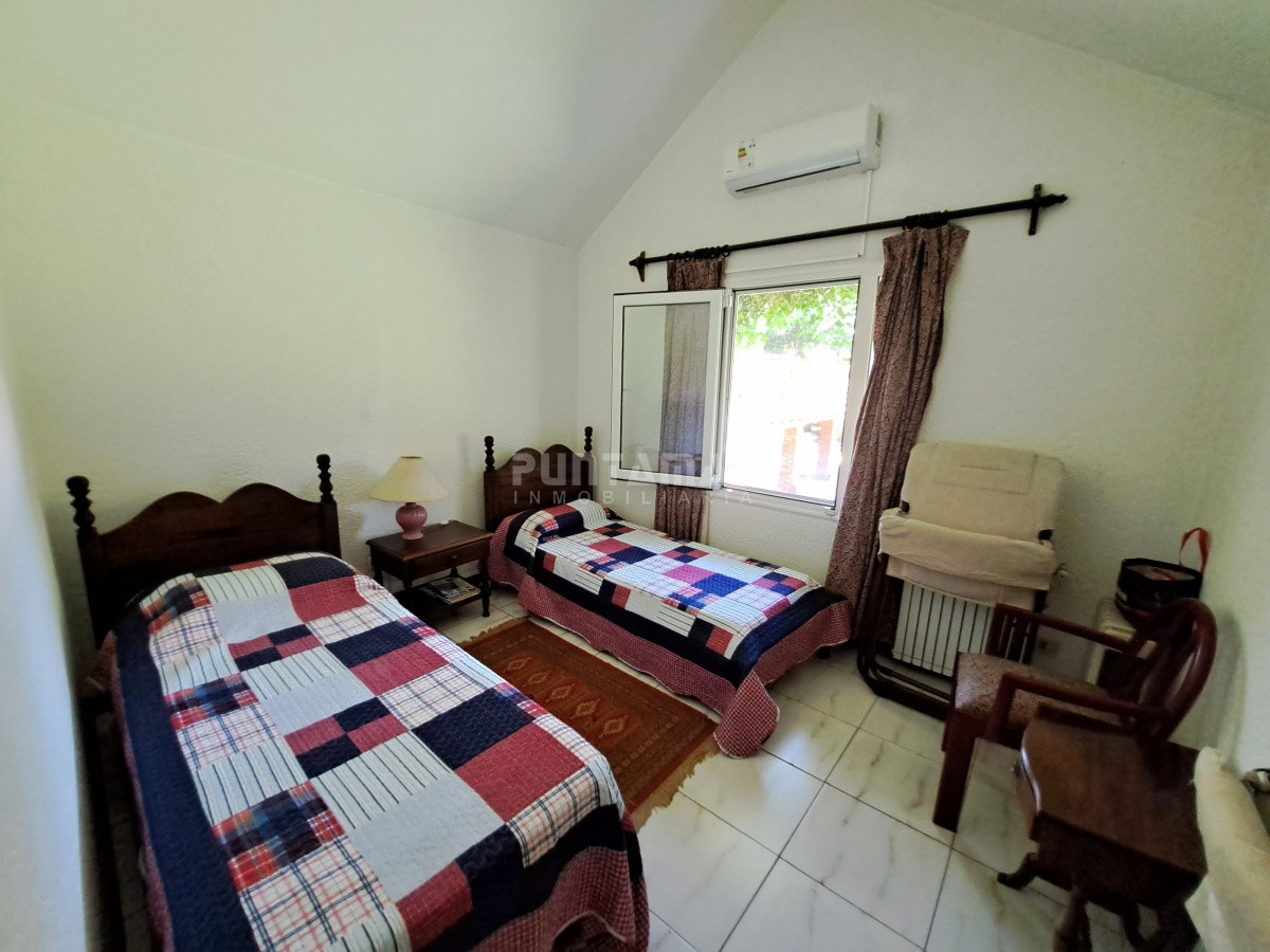 Casa ID.212912 - IMPORTANTE CASA DE 2 PLANTAS  