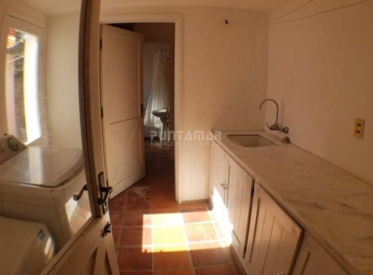 Casa ID.212179 - Gran Casa en Montoya a una cuadra de la playa