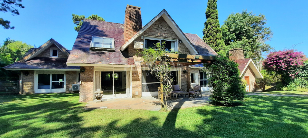 Casa ID.213576 - IMPORTANTE CASA DE 2 PLANTAS EN LA MANSA