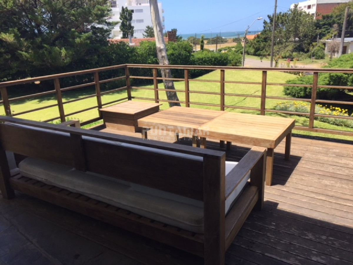 Casa ID.211724 - VENTA DE CASA EN SAN RAFAEL  6 DORMITORIOS 