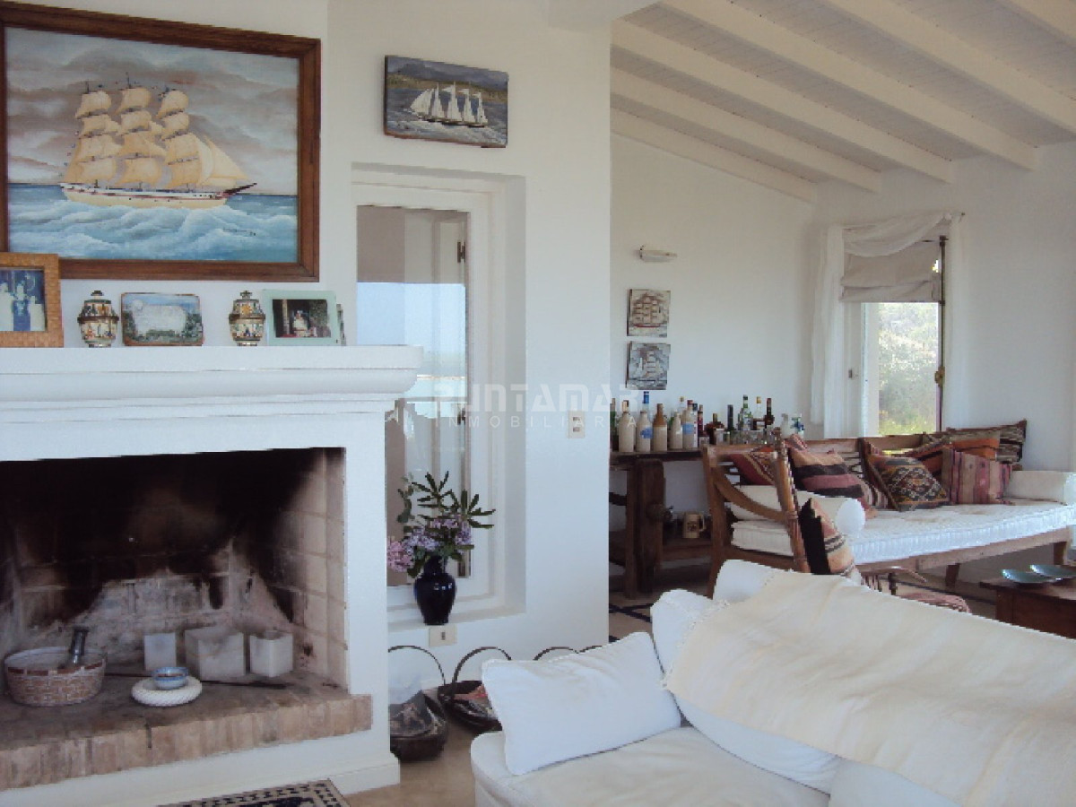 Casa ID.211703 - Casa en Punta Piedras, Manantiales, 4 dormitorios y piscina