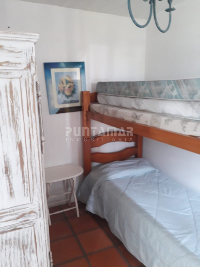 Casa ID.210842 - Casa de 5 dormitorios en alquiler en Montoya