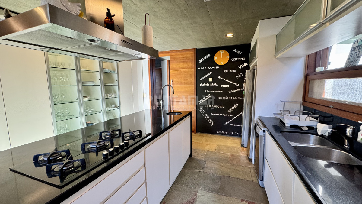 Casa ID.212719 - ALQUILER  CASA DE 4 DORMITORIOS  EN EN EL CHORRO  CON PISCINA