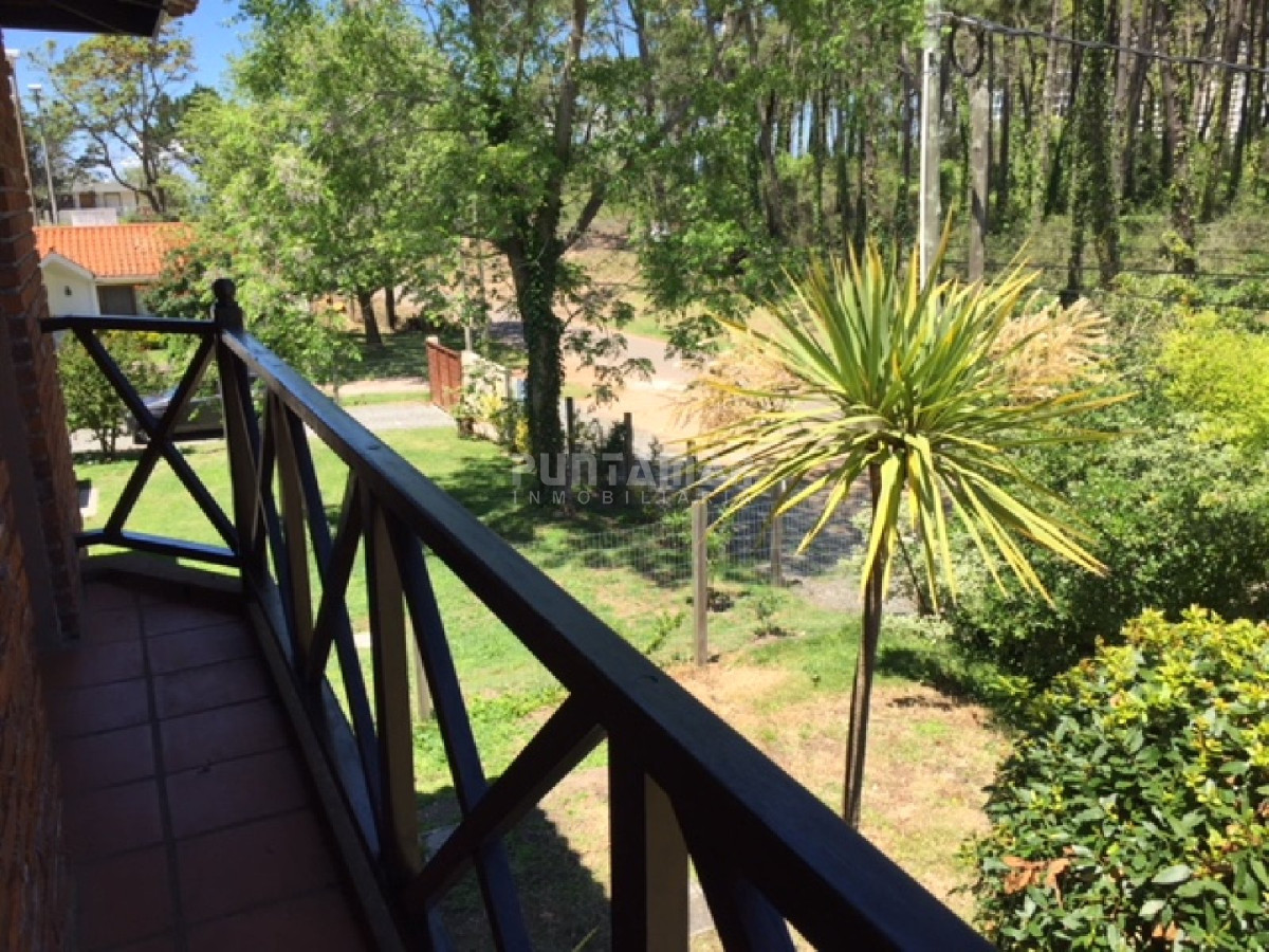 Casa ID.210621 - ALQUILER CASA DE 5 DORMIS CON PISCINA