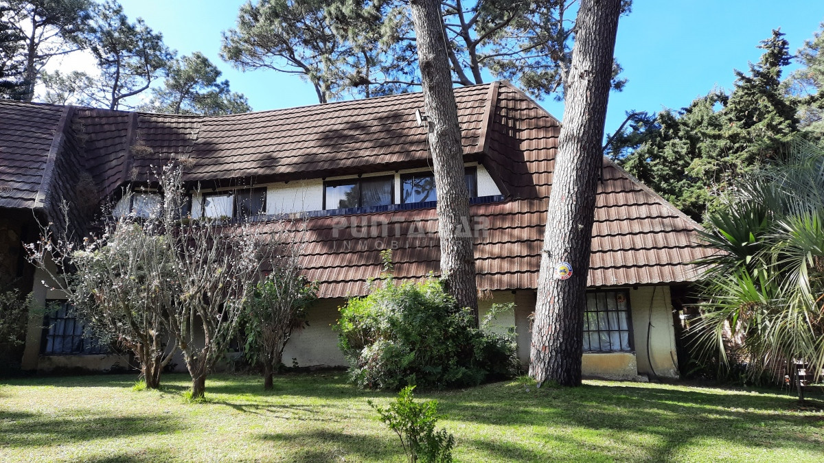 Casa ID.210626 - Casa de 4 dormitorios con piscina en San Rafael