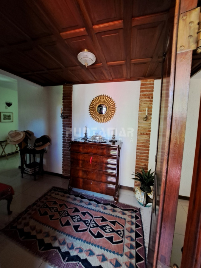 Casa ID.212912 - IMPORTANTE CASA DE 2 PLANTAS  