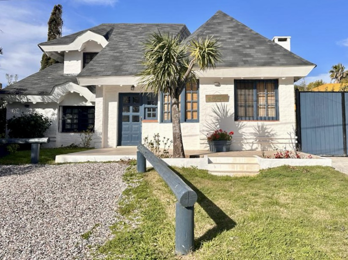 Casa ID.210951 - ALQUILER CASA DOS CUADRAS DE LA PLAYA LA POSTA Y UNA DE LA PRINCIPIAL