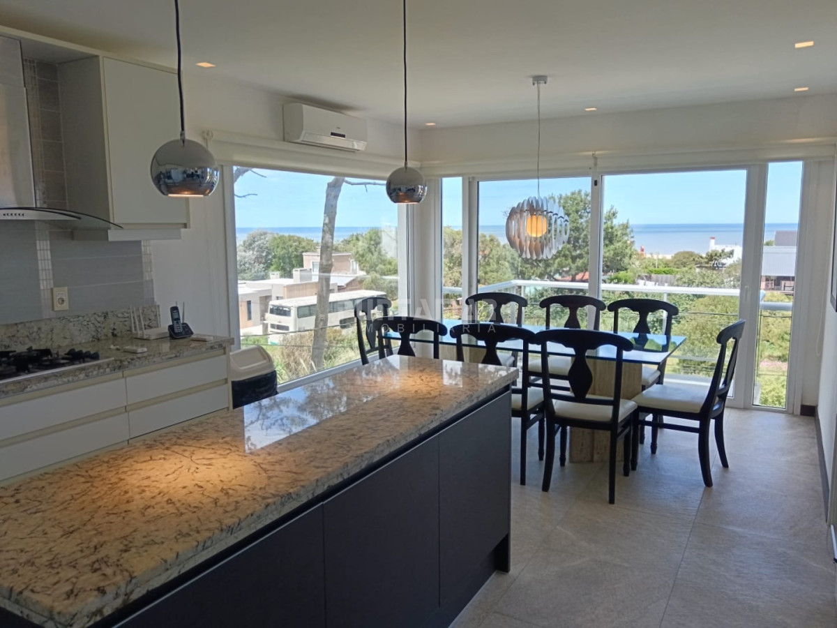 Casa ID.210977 - ALQUILER DE CASA EN MONTOYA 3 DORMITORIOS CON PISCINA