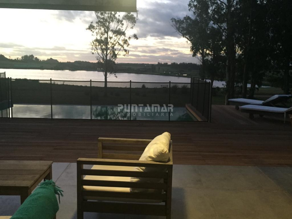 Casa ID.211804 - Casa en alquiler en Pueblo Mio