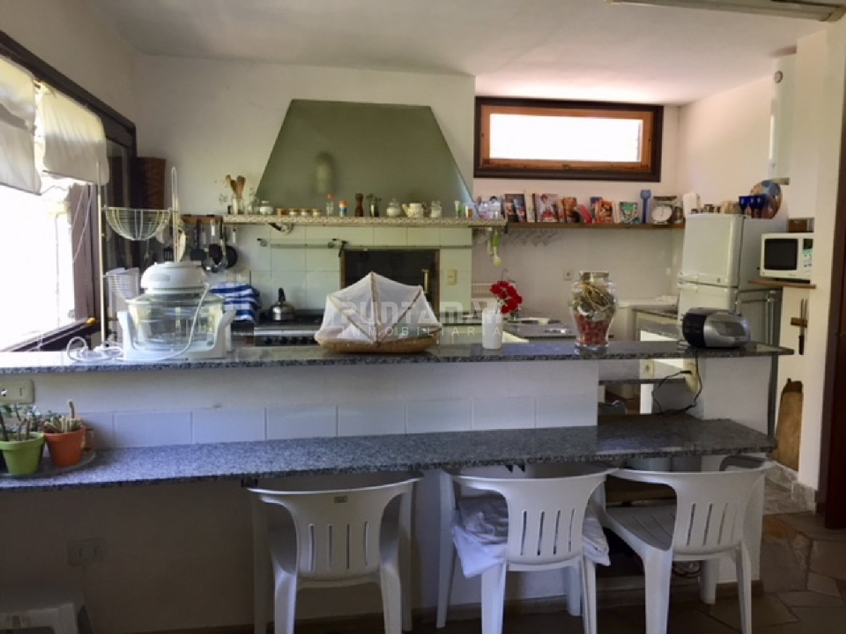 Casa ID.211724 - VENTA DE CASA EN SAN RAFAEL  6 DORMITORIOS 