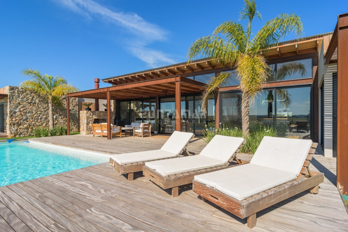Casa ID.213104 - Espectacular casa en alquiler en Pueblo Mio