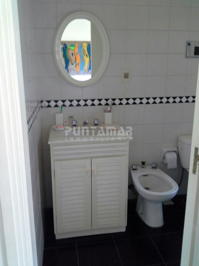 Casa ID.210900 - ALQUILER HERMOSA CASA EN LA BARRA A POCAS CUADRAS DEL MAR 