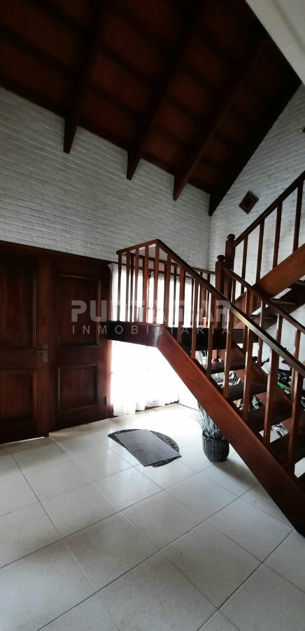 Casa ID.212456 - IMPORTANTE CASA DE 2 PLANTAS EN BARRIO SAN RAFAEL