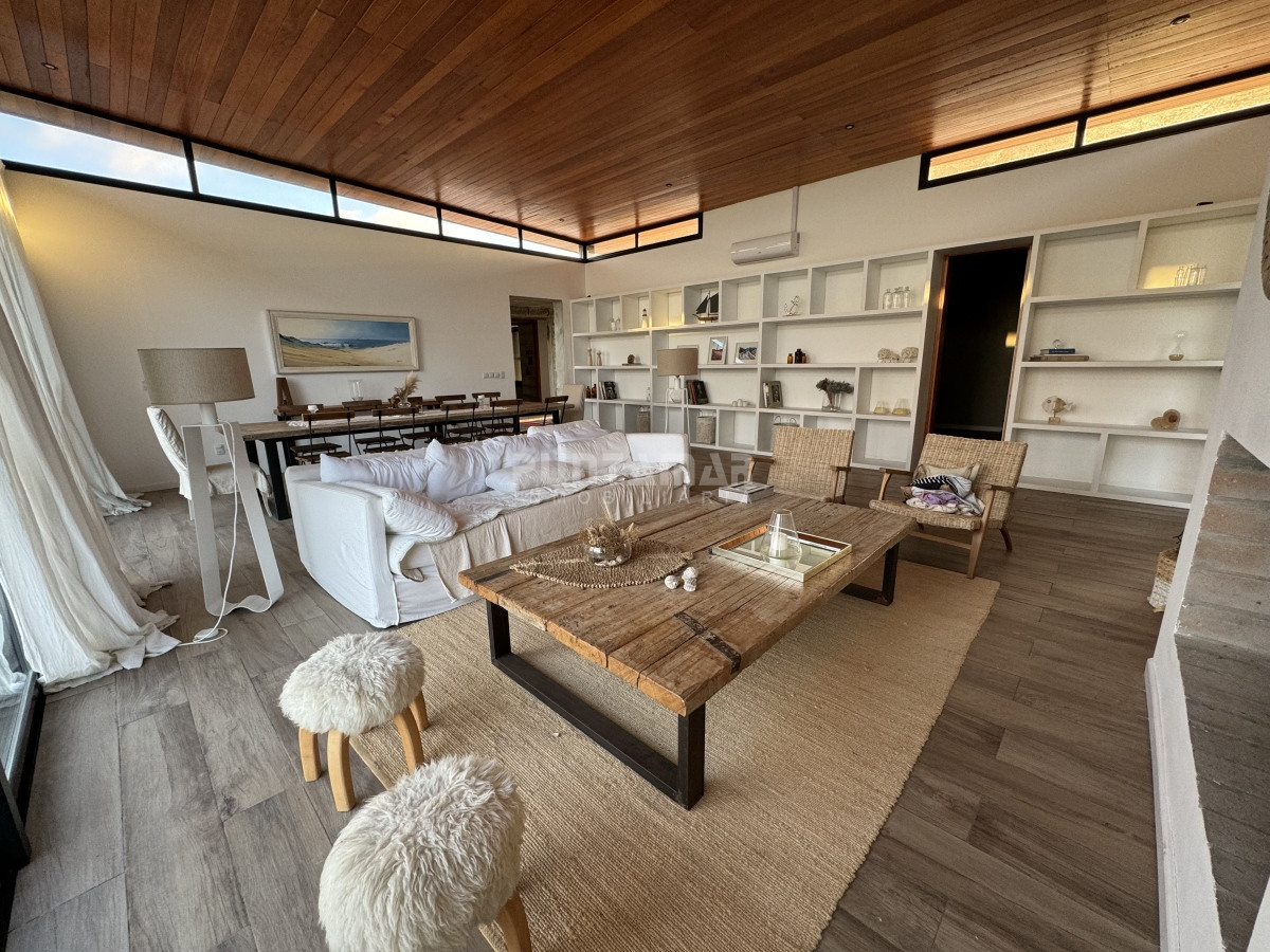 Casa ID.212882 - Casa en venta y alquiler en Pueblo Mio