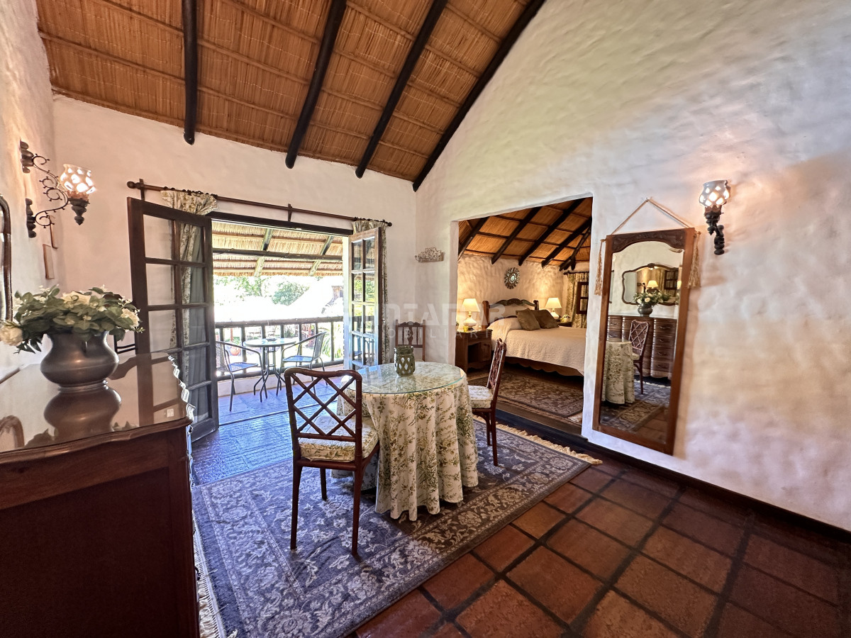 Casa ID.211979 - ALQUILER DE RESIDENCIA  6 DORMITORIOS PUNTA DEL ESTE 