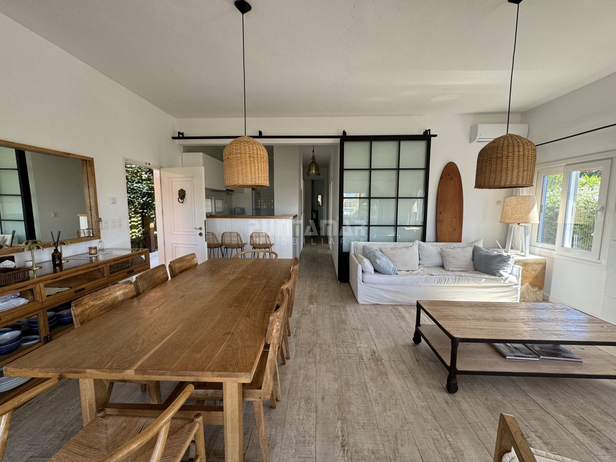 Casa ID.210767 - Casa en alquiler en Montoya, La Barra, 4 dormitorios 