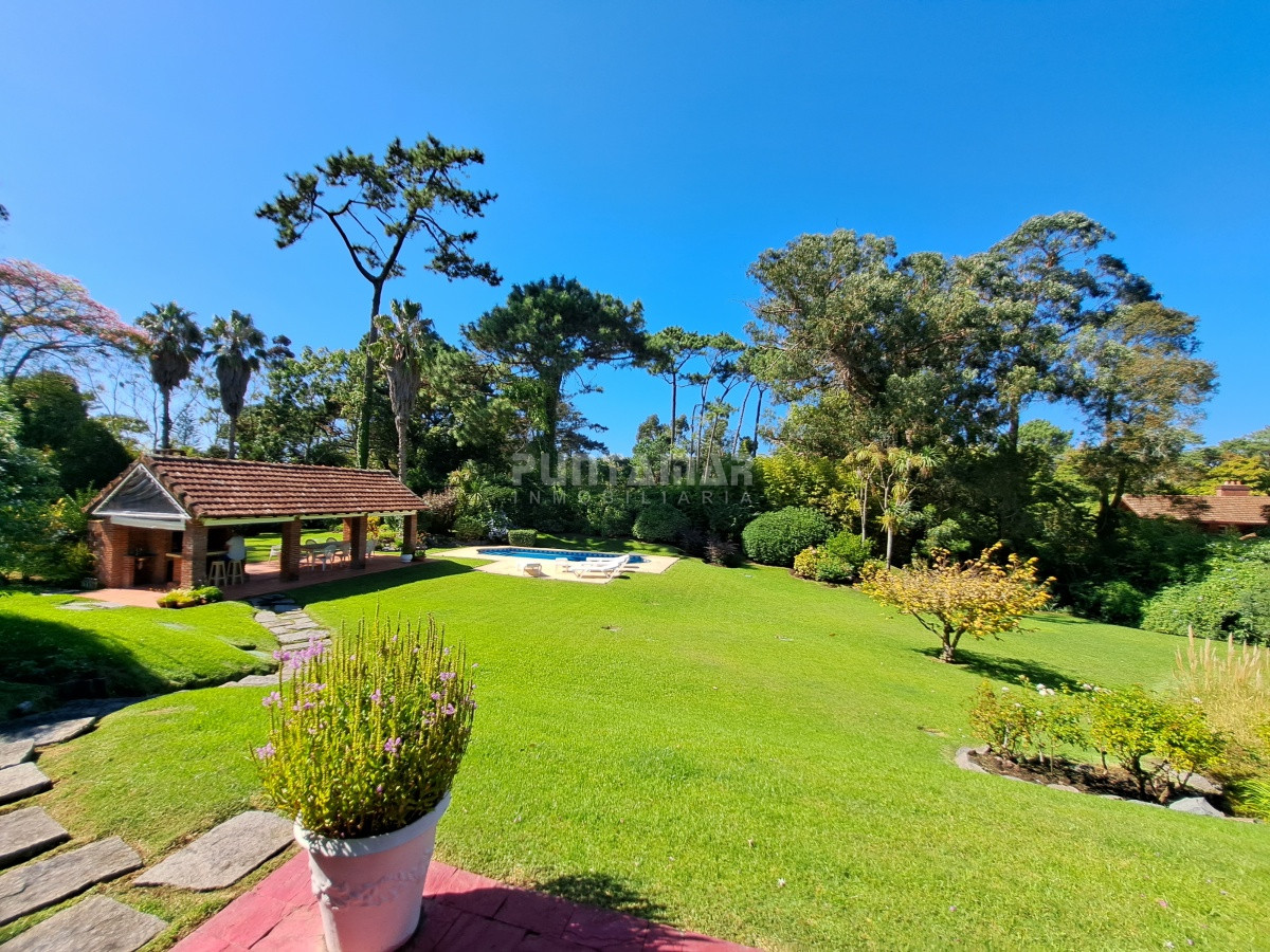 Casa ID.212912 - IMPORTANTE CASA DE 2 PLANTAS  