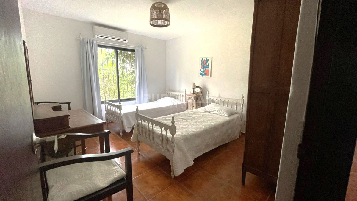 Casa ID.210859 - ALQUILER CASA MONTOYA 4 DORMITORIOS