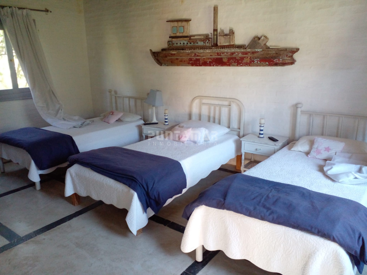 Casa ID.212386 - CHALET EN ALQUILER TEMPORADA EN ZONA DE LA BARRA A 3 CUADRAS DE LA AVENIDA PRINCIPAL Y 5 CUADRAS DE LA PLAYA 