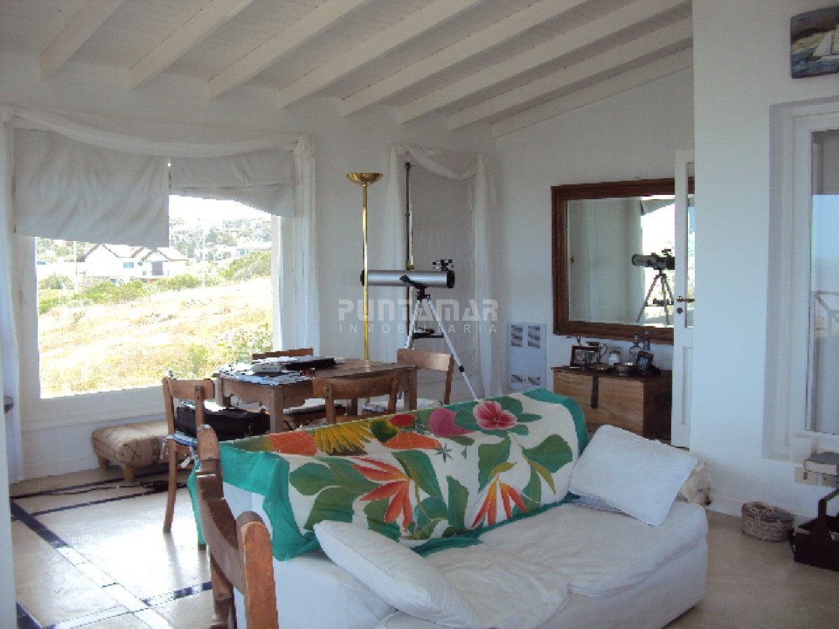 Casa ID.211703 - Casa en Punta Piedras, Manantiales, 4 dormitorios y piscina