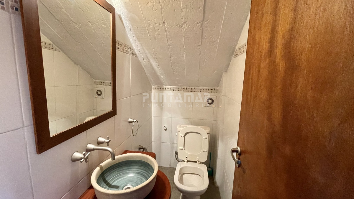 Casa ID.210845 - ALQUILER HERMOSA CASA A METROS DE PLAYA MONTOYA  