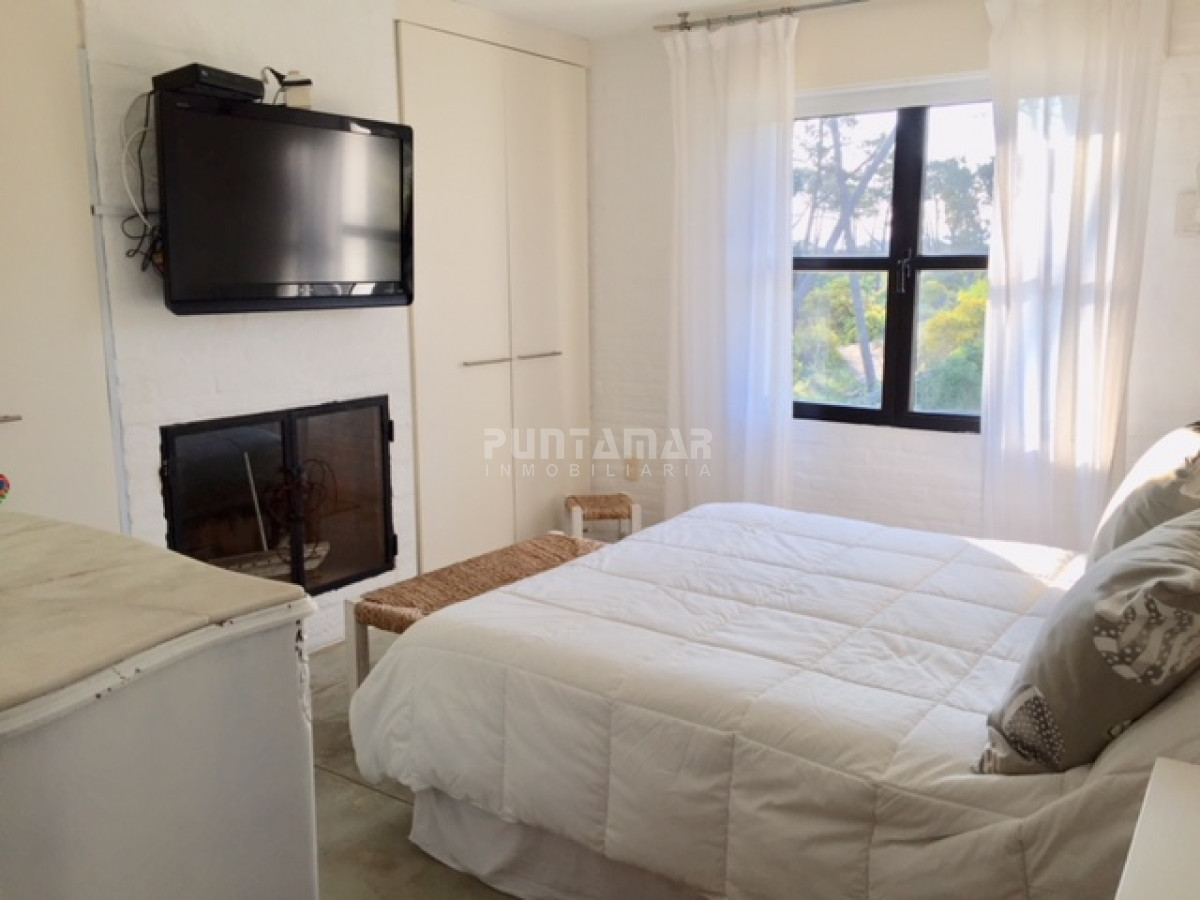 Casa ID.211059 - ALQUILER DE CASA EN MANANTIALES 4 DORMITORIOS