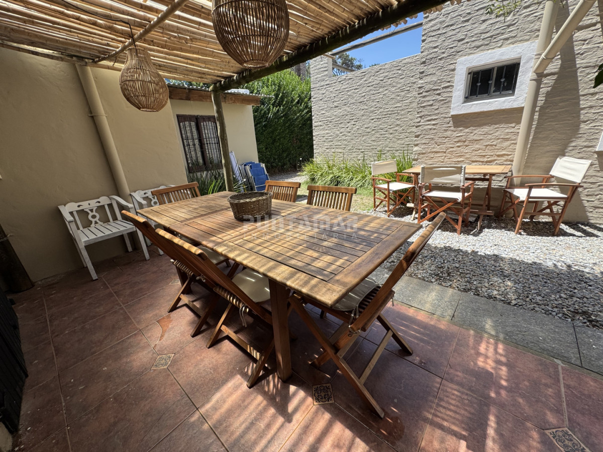 Casa ID.210859 - ALQUILER CASA MONTOYA 4 DORMITORIOS