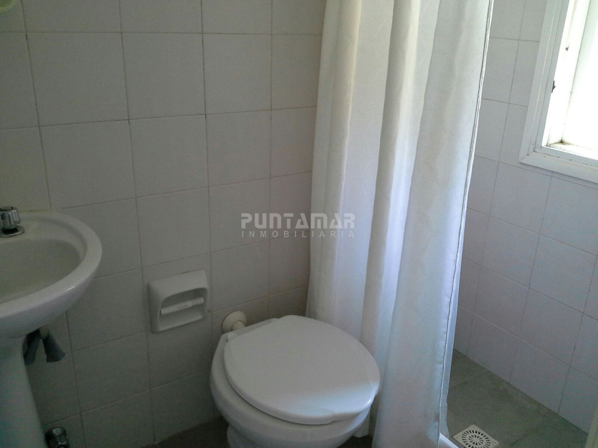 Casa ID.210900 - ALQUILER HERMOSA CASA EN LA BARRA A POCAS CUADRAS DEL MAR 