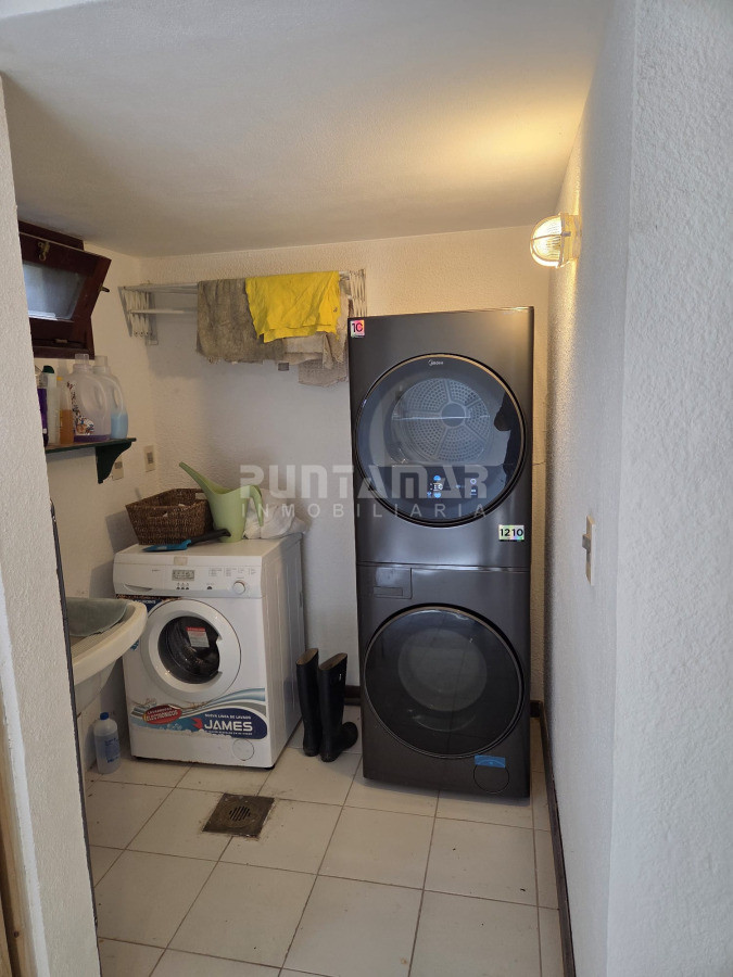 Casa ID.212432 - ALQUILER  CASA DE 3 DORMITORIOS EN SUITE EN SAN RAFAEL CON PISCINA