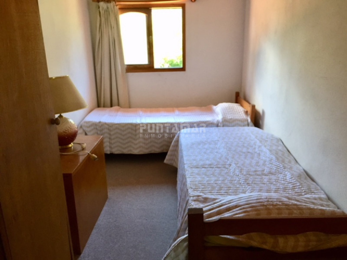 Casa ID.210621 - ALQUILER CASA DE 5 DORMIS CON PISCINA