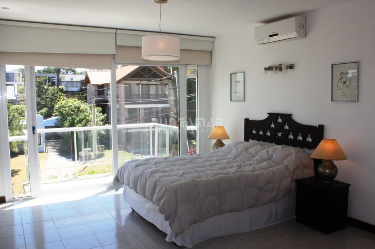 Casa ID.210977 - ALQUILER DE CASA EN MONTOYA 3 DORMITORIOS CON PISCINA