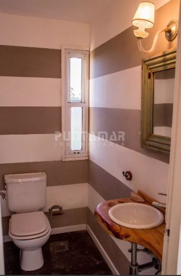 Casa ID.211930 - Muy linda casa en barrio el Quijote! 5000 mts de terreno