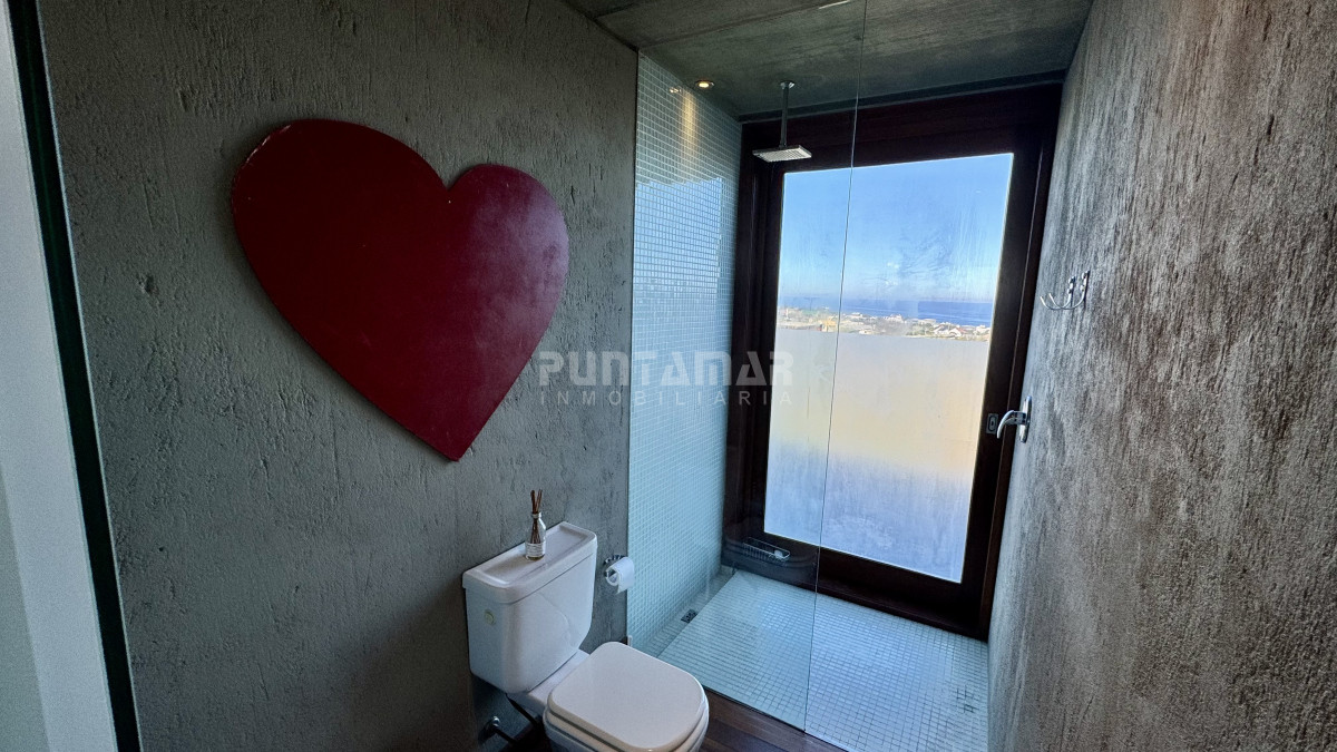 Casa ID.212719 - ALQUILER  CASA DE 4 DORMITORIOS  EN EN EL CHORRO  CON PISCINA