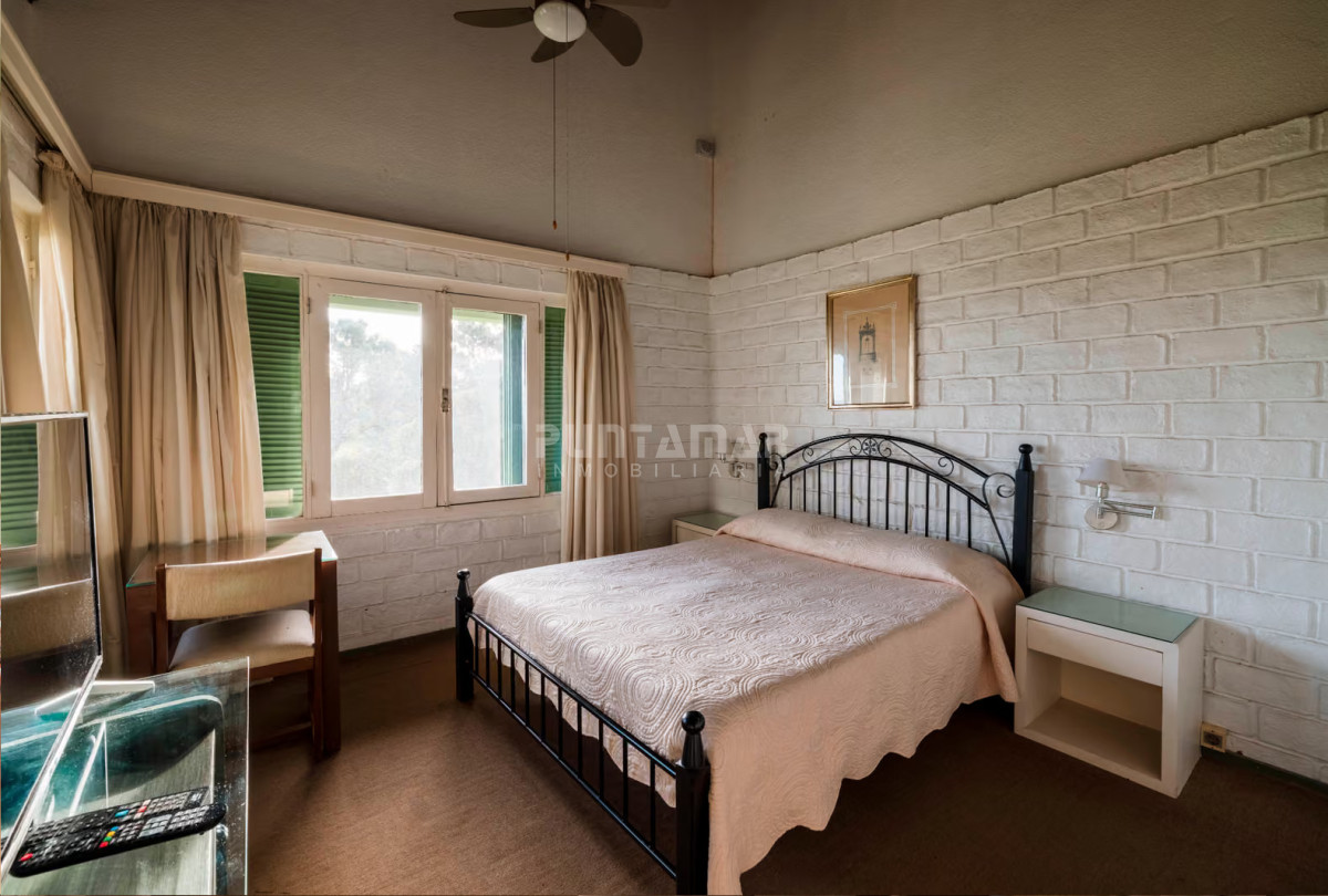Casa ID.210549 - CASA DE 6 DORMITORIOS FRENTE AL  MAR EN LA MANSA