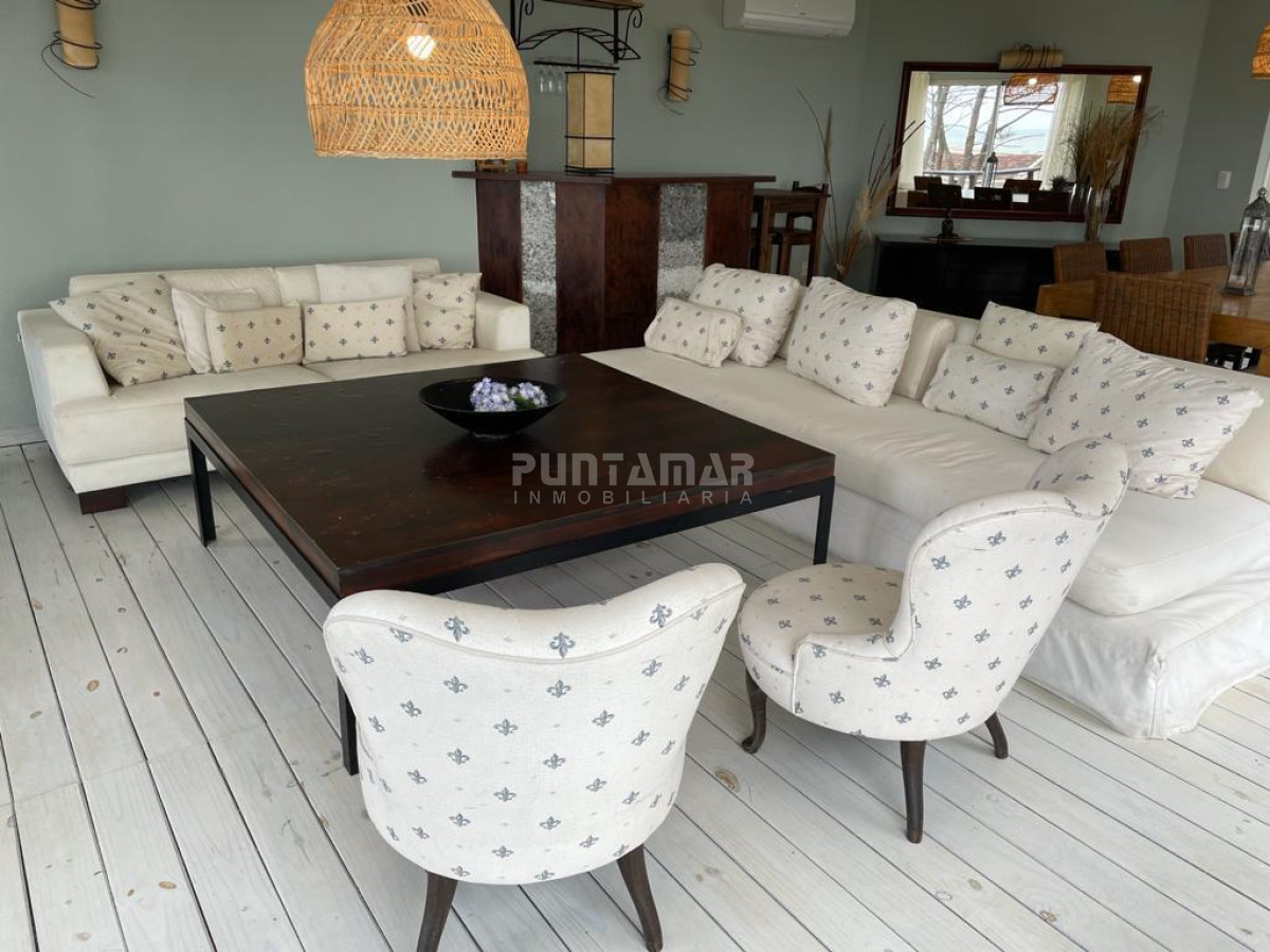 Casa ID.210912 - CASA EN ALQUILER EN MONTOYA DE 5 DORMITORIOS Y PISCINA 