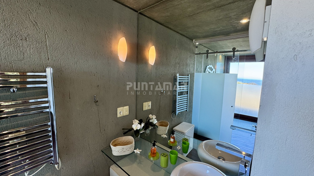 Casa ID.212719 - ALQUILER  CASA DE 4 DORMITORIOS  EN EN EL CHORRO  CON PISCINA