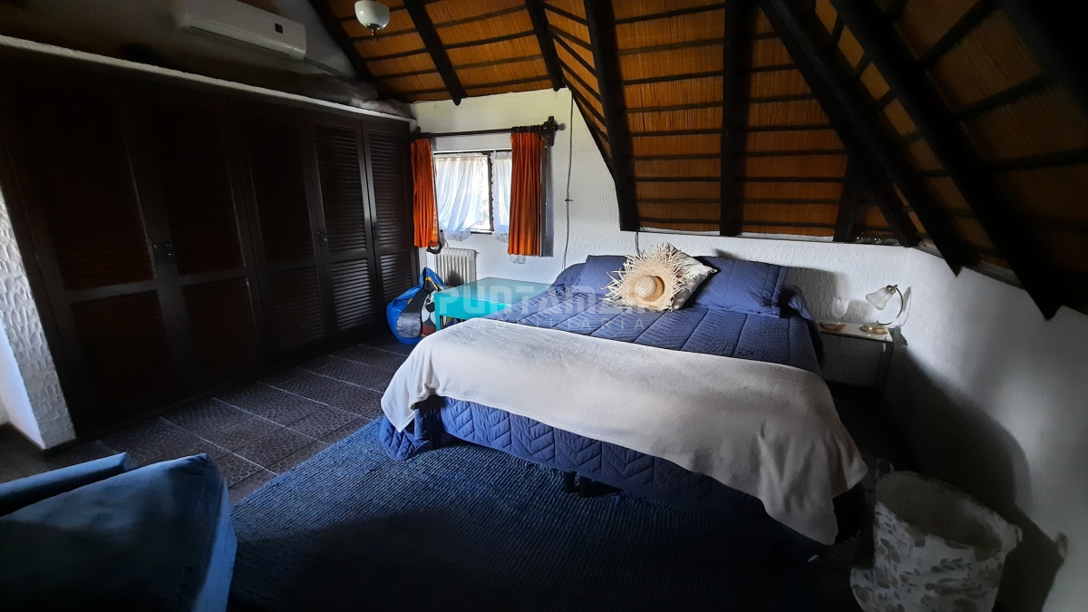 Casa ID.210626 - Casa de 4 dormitorios con piscina en San Rafael
