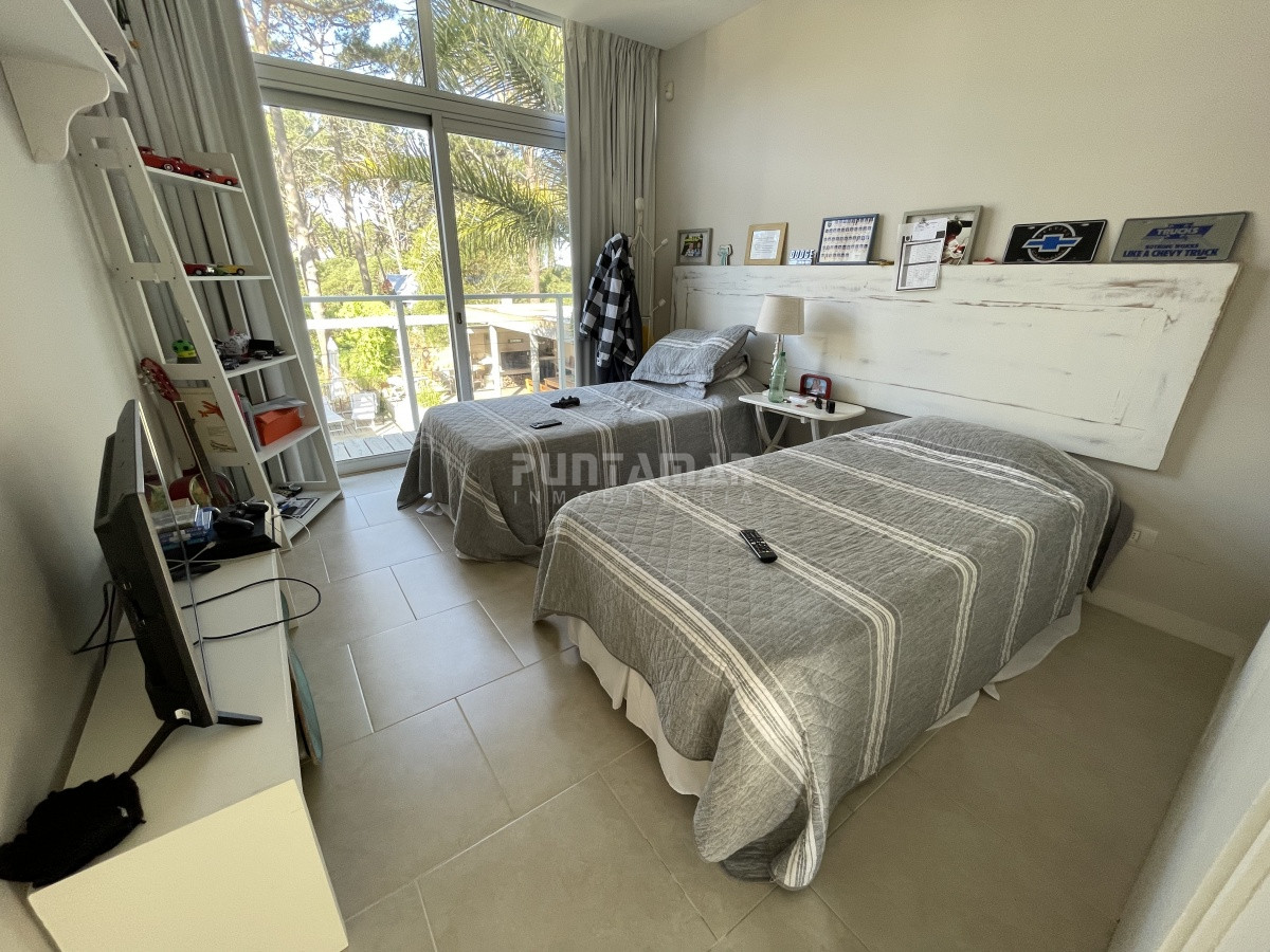 Casa ID.212480 - VENTA DE CASA 4 DORMITORIOS EN MONTOYA